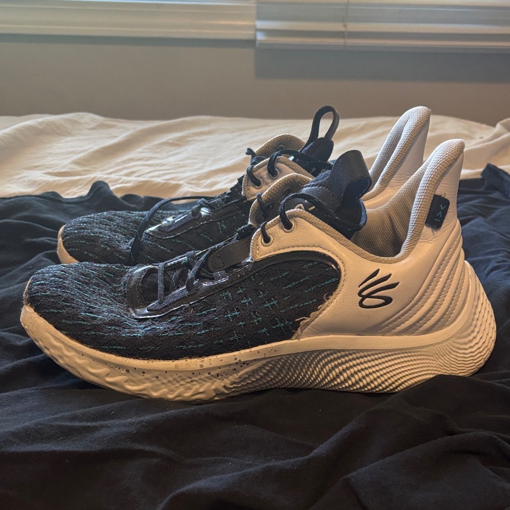 Curry Flow 9 Team “White Navy”
